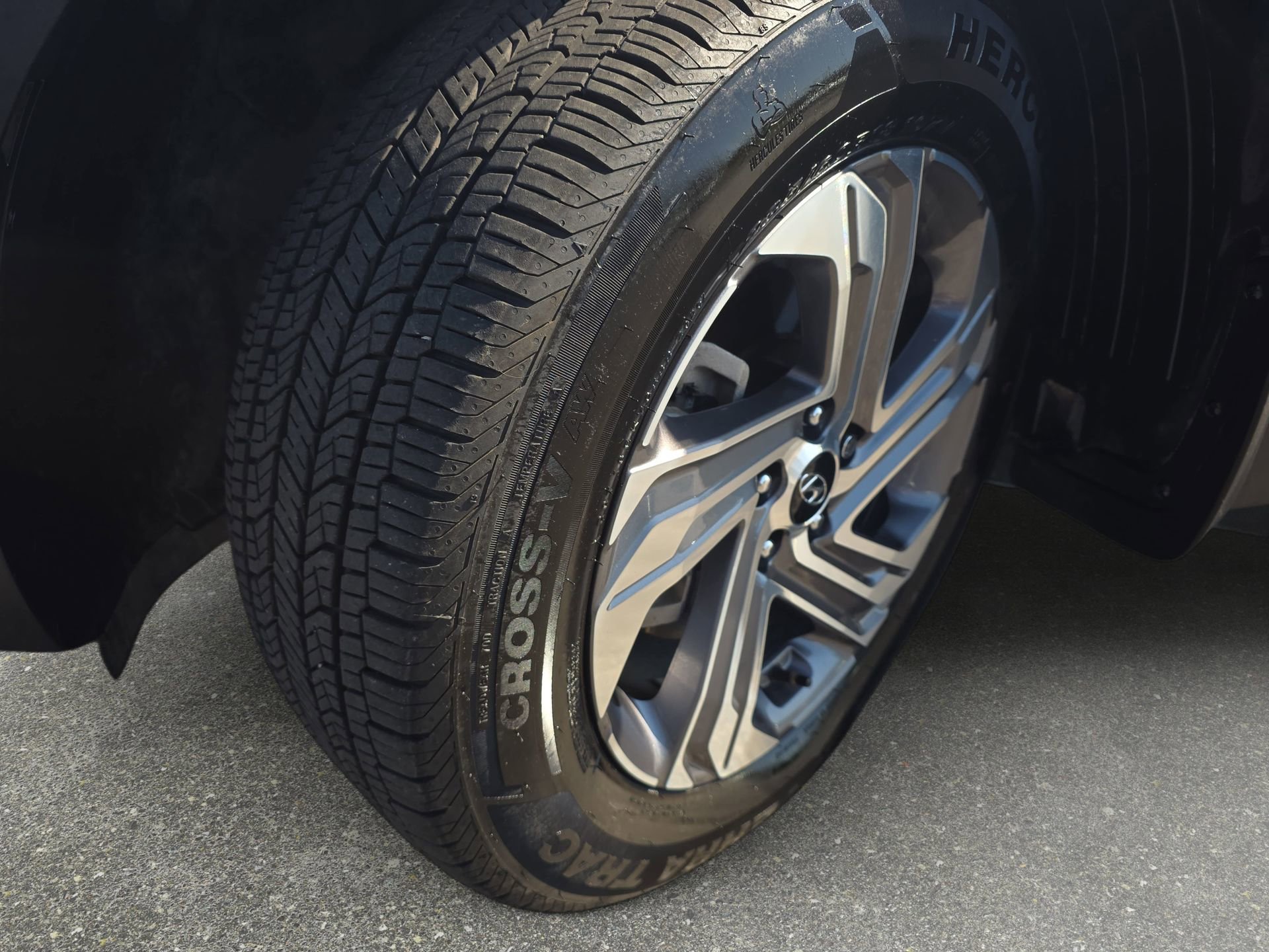 Used 2023 Hyundai Santa Fe SE FWD image 28