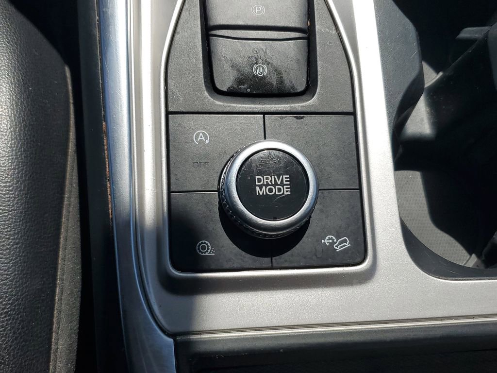 Used 2020 Ford Explorer XLT w/ Equipment Group 202A AWD/4WD image 29