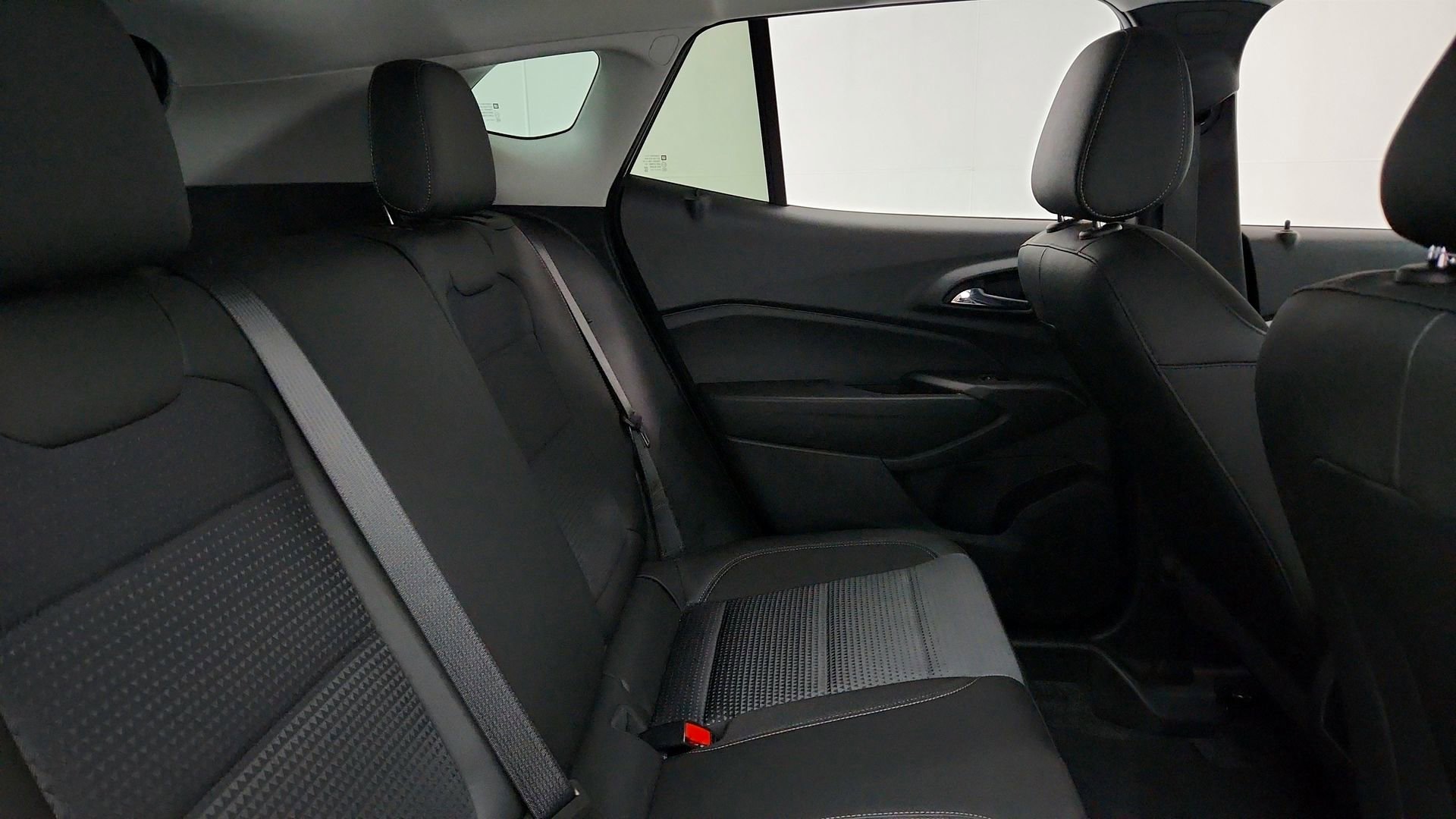 Certified 2024 Chevrolet Trax LT FWD image 27