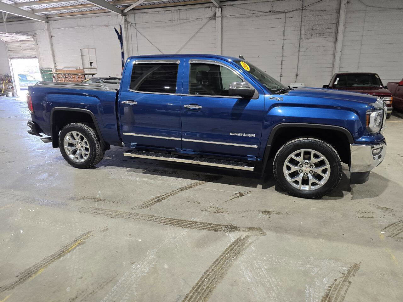Used 2018 GMC Sierra 1500 SLT w/ SLT Premium Package image 17