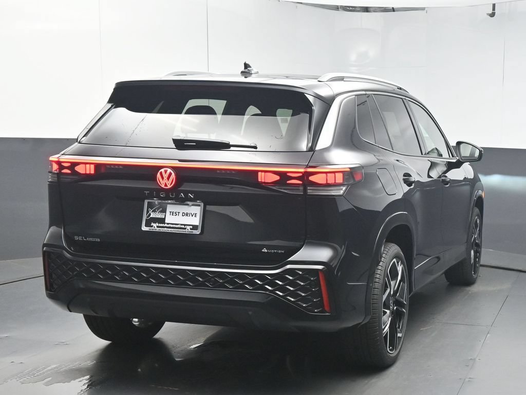 New 2026 Volkswagen Tiguan SEL R-Line AWD/4WD image 7