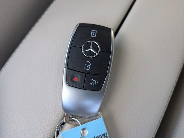New 2026 Mercedes-Benz GLB 250 image 31