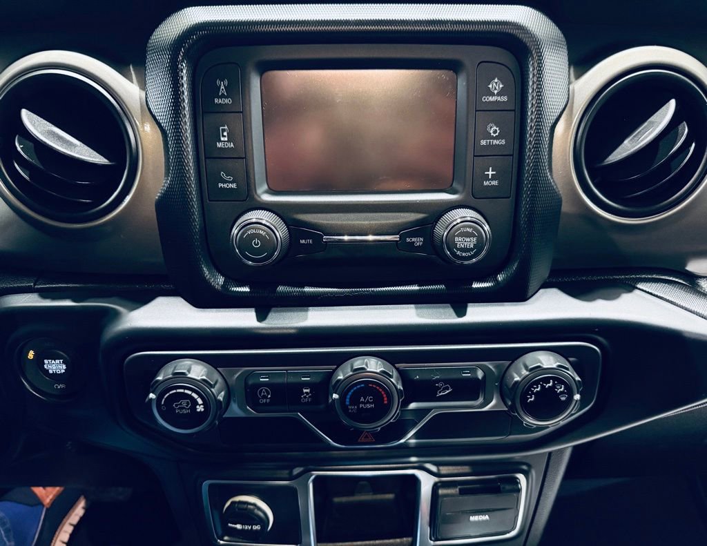 Used 2019 Jeep Wrangler Sport AWD/4WD image 12