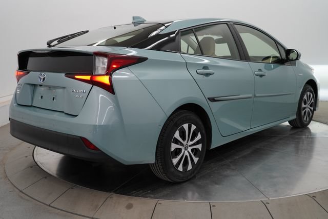 Used 2020 Toyota Prius XLE AWD/4WD image 7