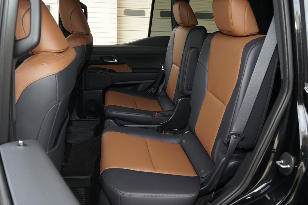 Used 2025 Lexus GX 550 image 21