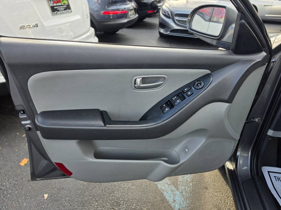 Used 2008 Hyundai Elantra SE FWD image 24