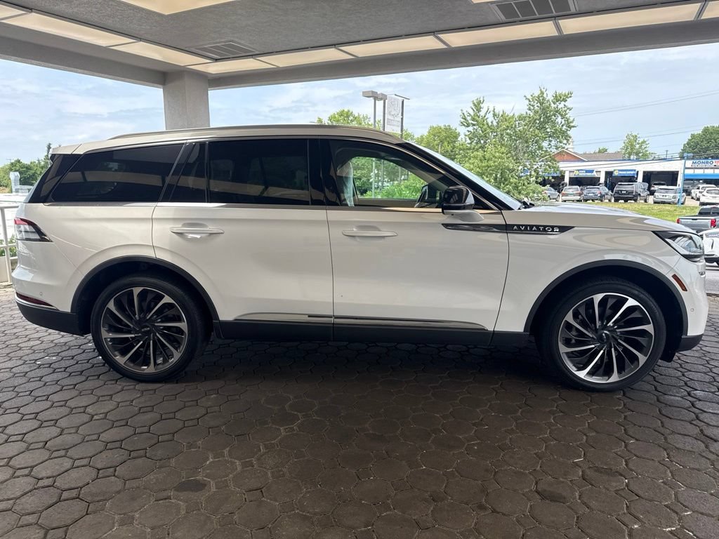 Used 2021 Lincoln Aviator Reserve w/ Equipment Group 201A AWD/4WD image 4