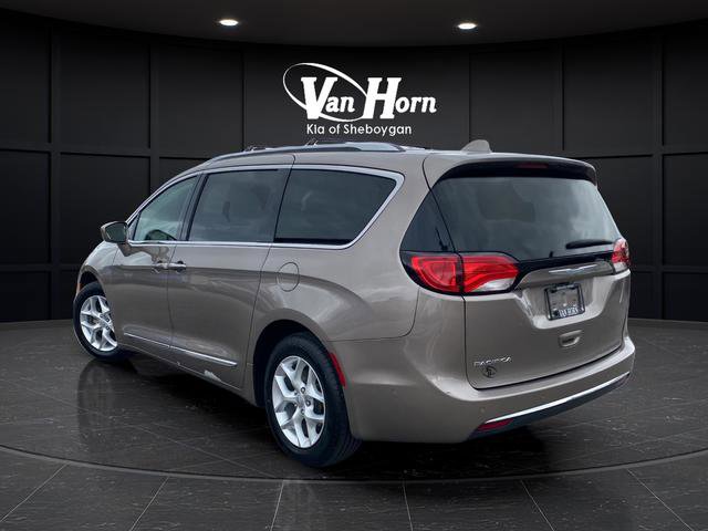 Used 2017 Chrysler Pacifica Touring-L Plus w/ Advanced Safetytec Group FWD image 5