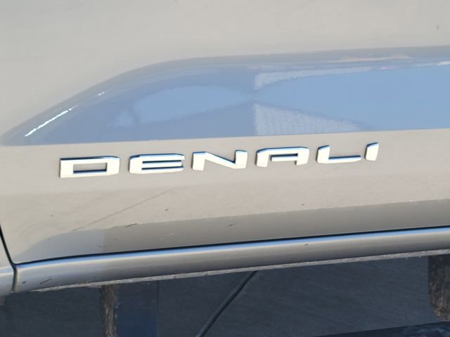 Used 2024 GMC Canyon Denali image 19