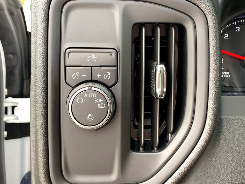 New 2024 Chevrolet Silverado 1500 Custom RWD image 12