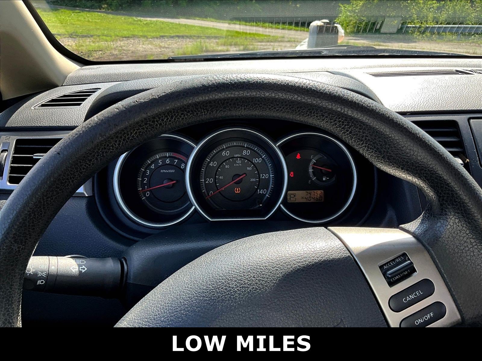 Used 2010 Nissan Versa 1.8 S w/ PWR Plus Pkg FWD image 2