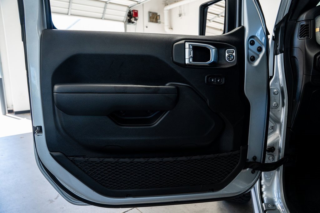 Used 2024 Jeep Wrangler Willys image 29