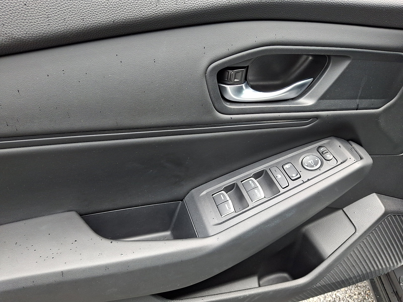 Used 2023 Honda Accord EX image 12
