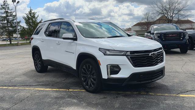 Used 2023 Chevrolet Traverse RS w/ LPO, Floor Liner Package image 2