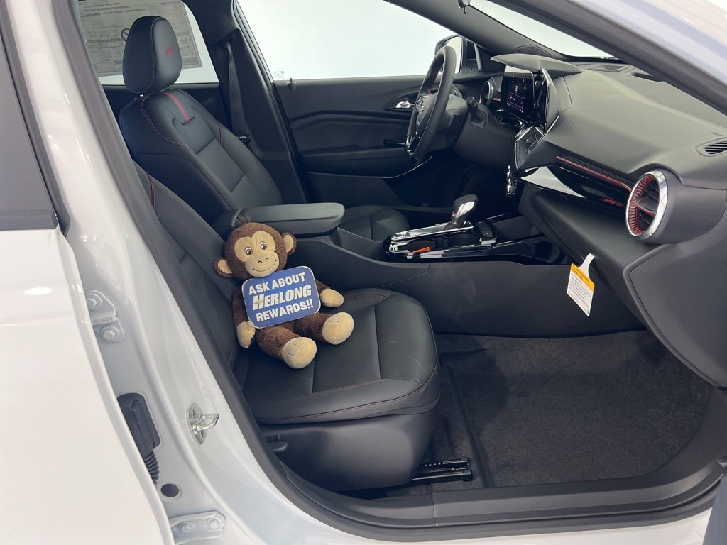 New 2026 Chevrolet Trax RS w/ Driver Confidence Package image 24