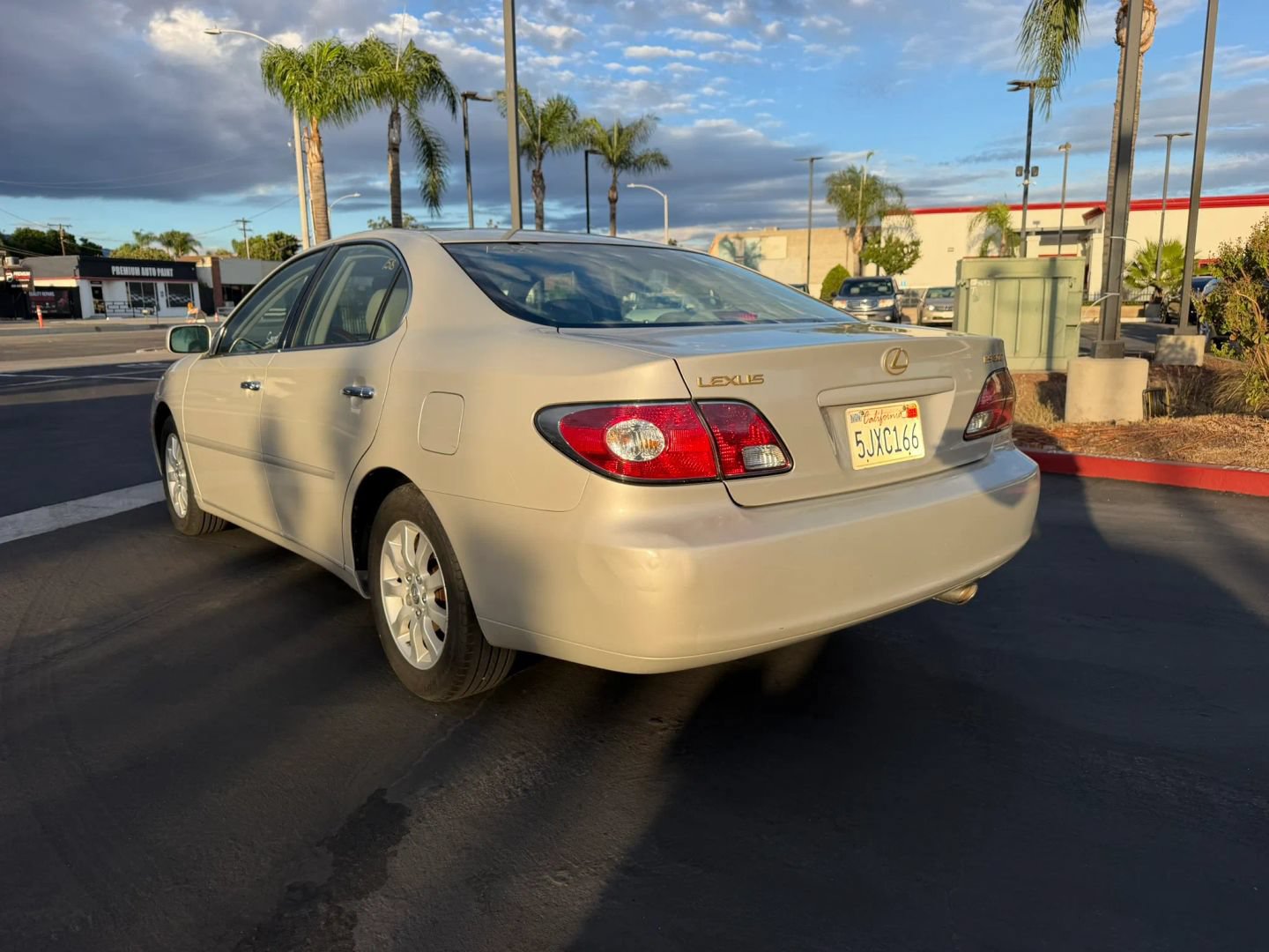 Used 2003 Lexus ES 330 w/ Premium Pkg FWD image 8