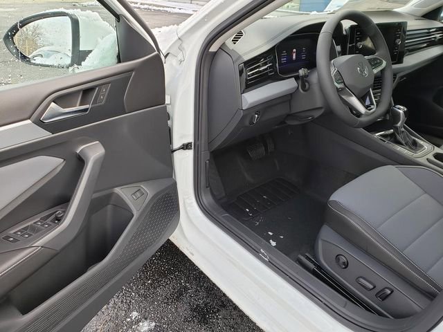 New 2026 Volkswagen Jetta SE image 6