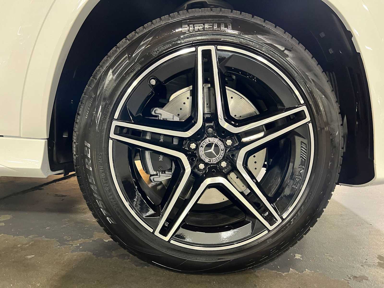 New 2026 Mercedes-Benz GLS 450 4MATIC image 9