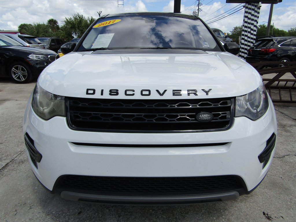 Used 2017 Land Rover Discovery Sport SE AWD/4WD image 2