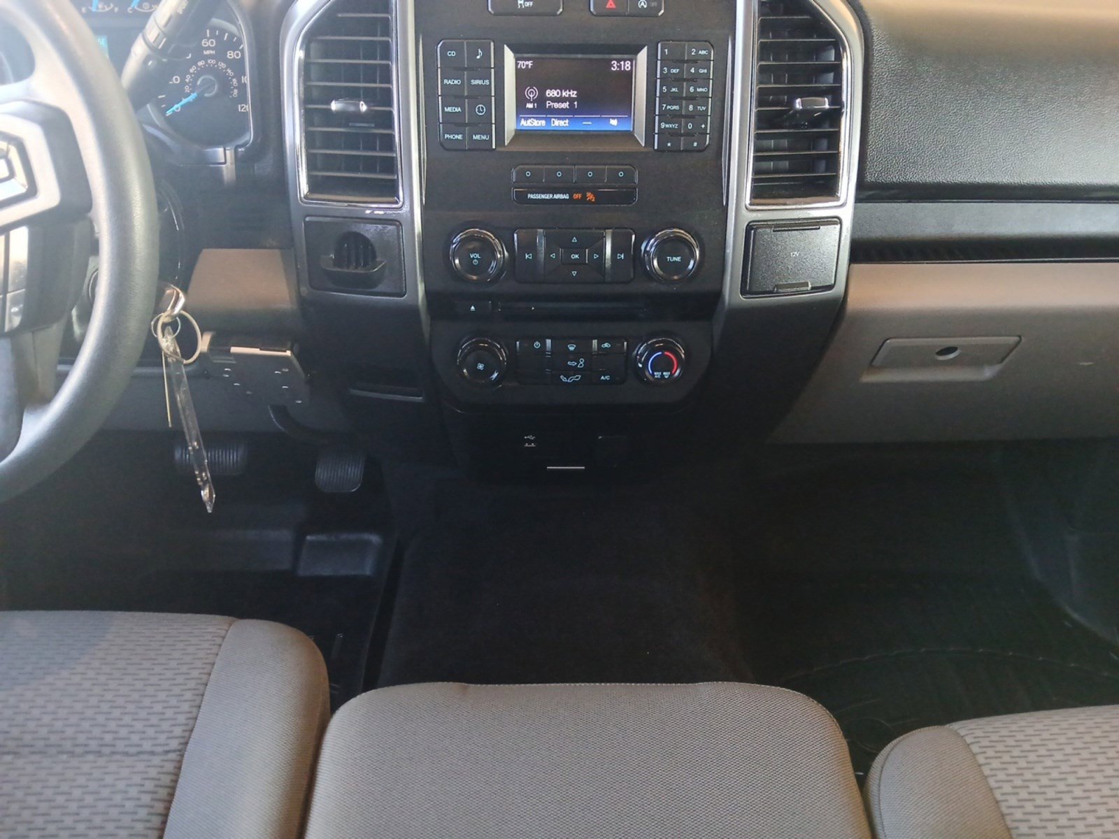 Used 2017 Ford F150 XLT image 11