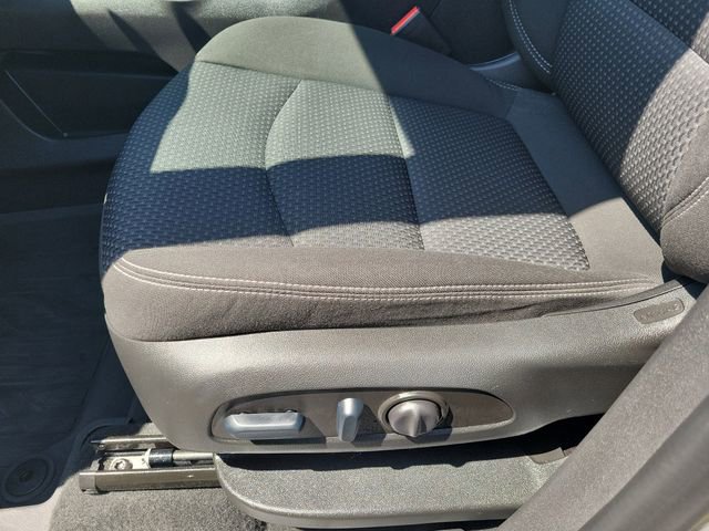 Used 2024 GMC Terrain SLE w/ Driver Convenience Package AWD/4WD image 14
