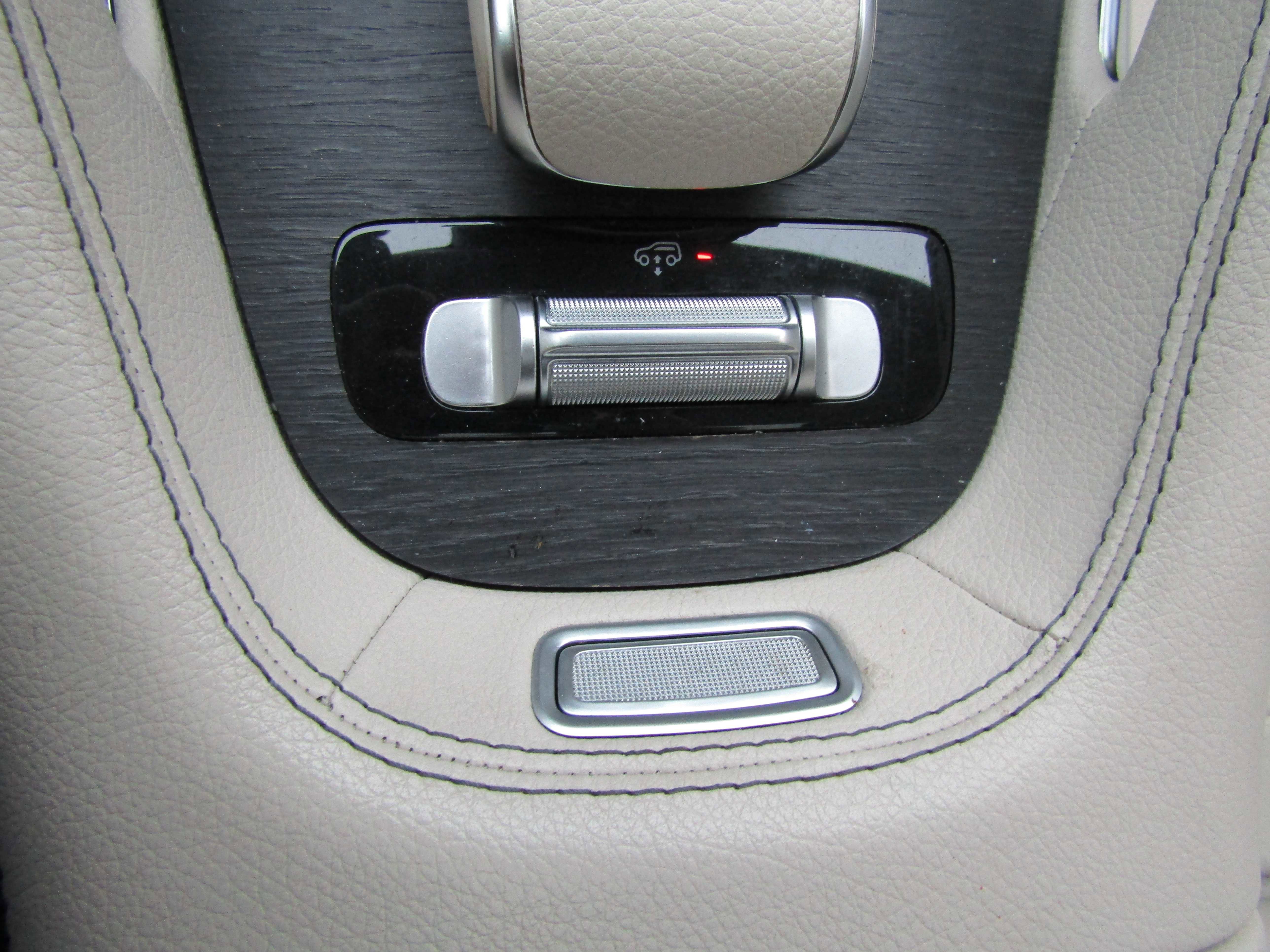 Used 2020 Mercedes-Benz GLS 450 4MATIC image 26