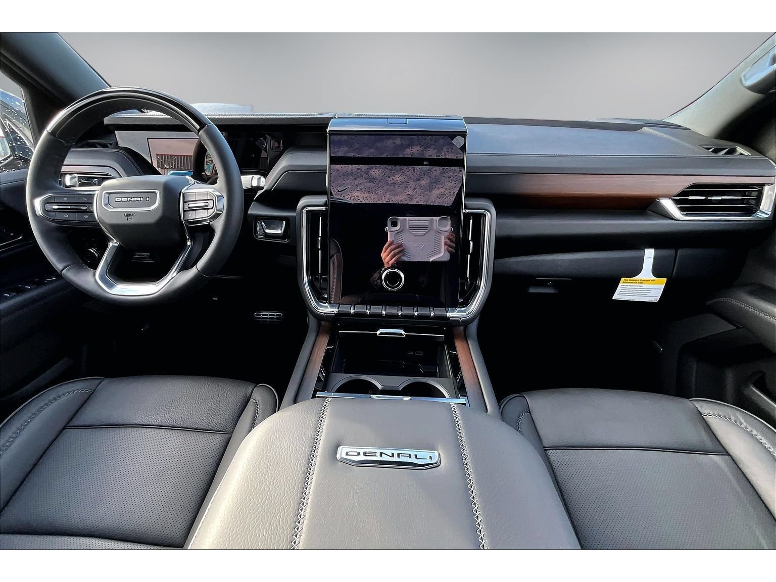 New 2026 GMC Yukon XL Denali w/ Denali Reserve Package AWD/4WD image 5