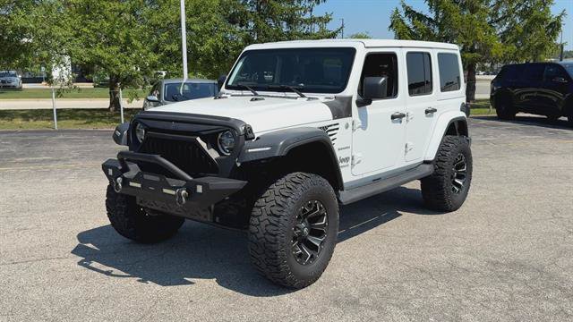 Used 2018 Jeep Wrangler Unlimited Sahara w/ Dual Top Group AWD/4WD image 4