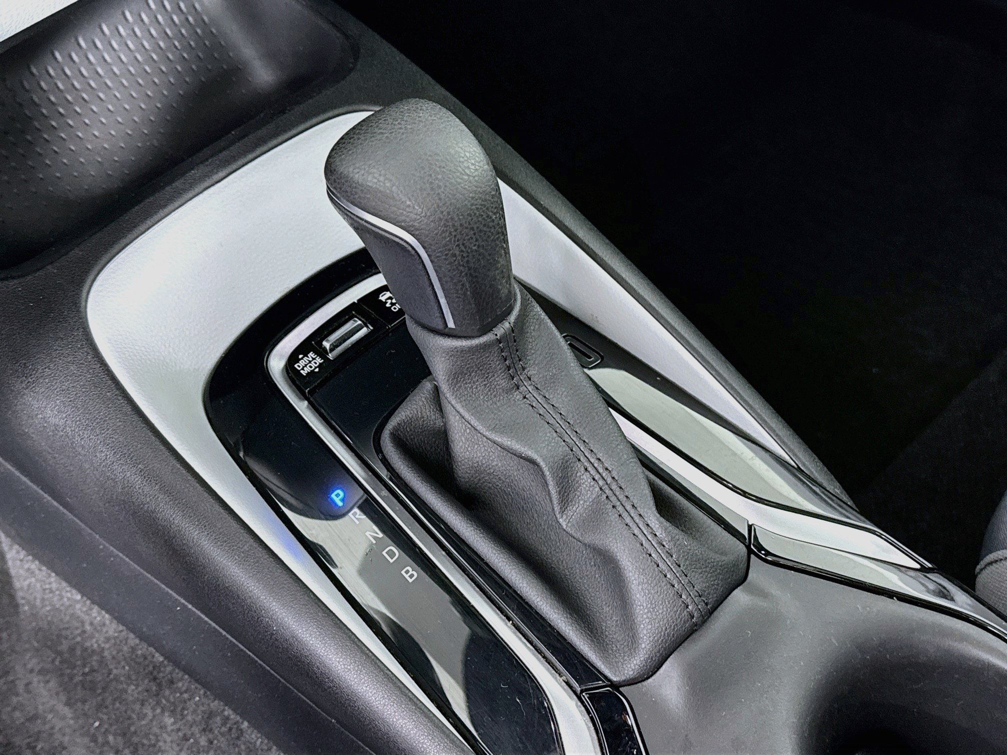 Certified 2023 Toyota Corolla SE w/ SE Premium Package FWD image 16