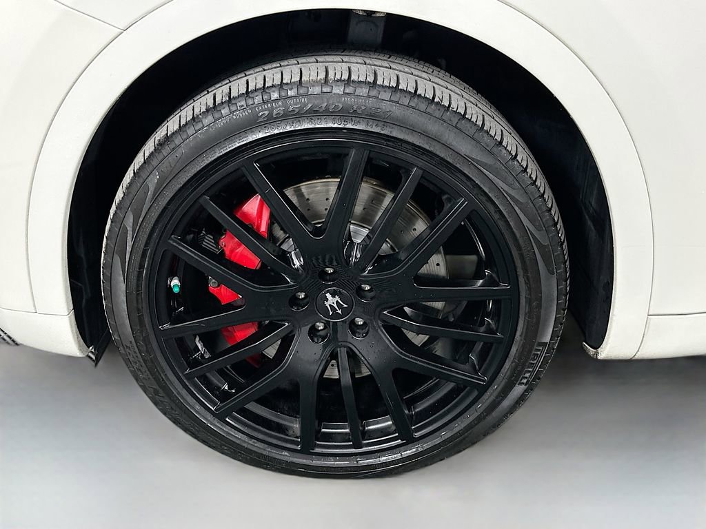 Used 2019 Maserati Levante S GranLusso AWD/4WD image 32