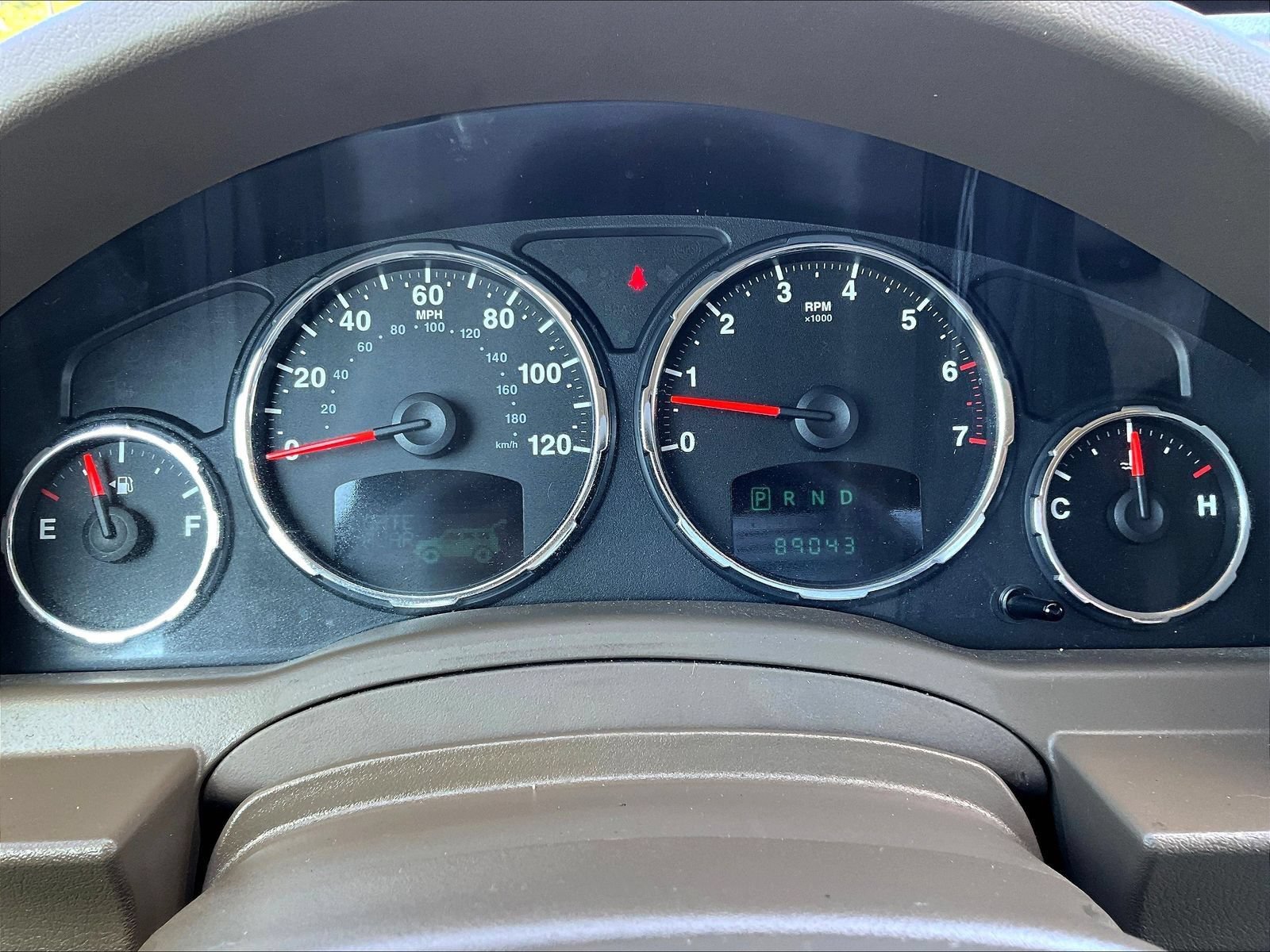 Used 2010 Jeep Liberty Limited w/ Comfort/Convenience Group AWD/4WD image 16