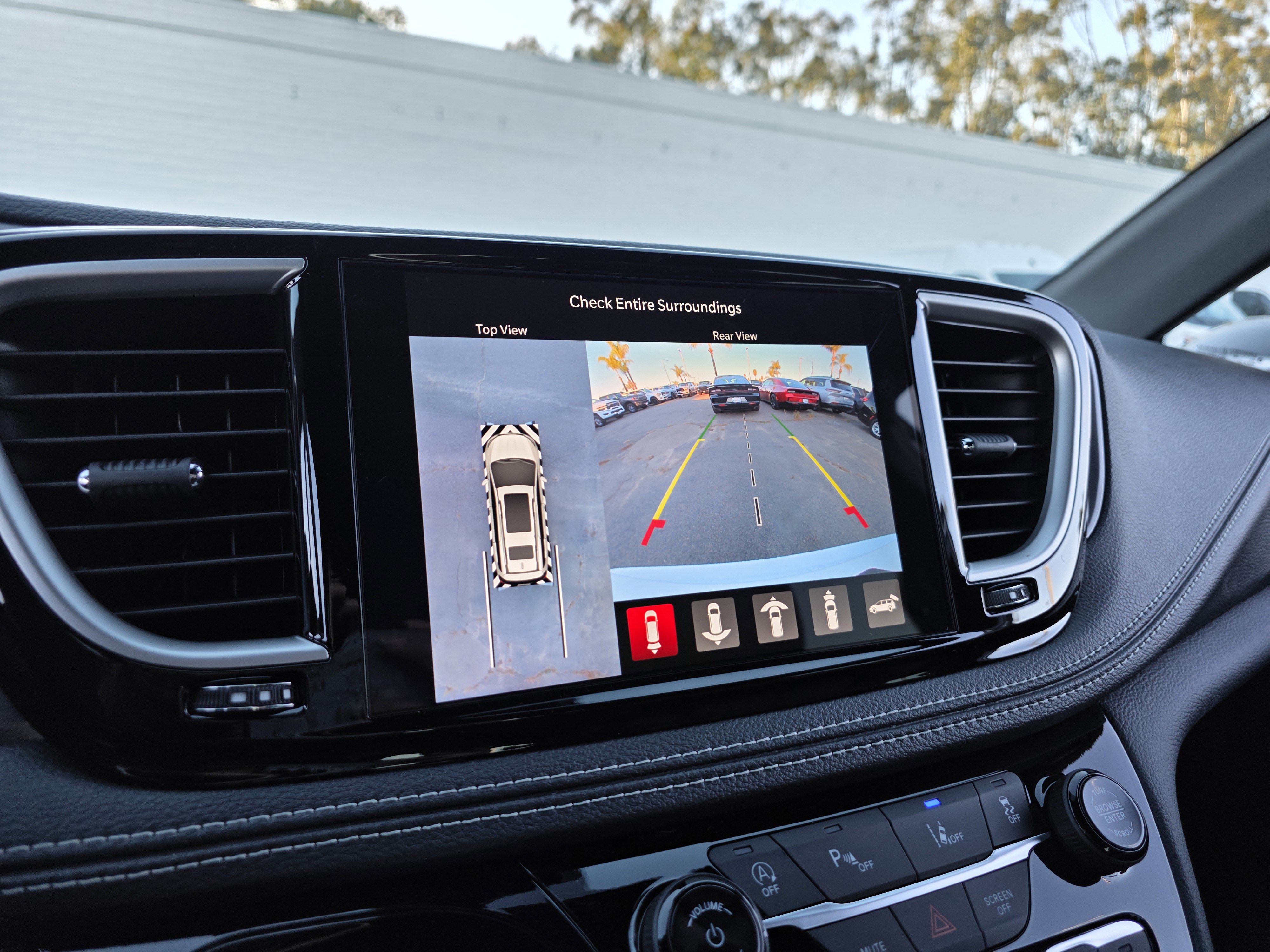 New 2026 Chrysler Pacifica Select image 12