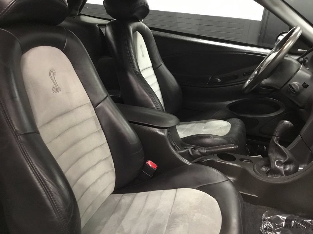Used 2001 Ford Mustang Cobra RWD image 40