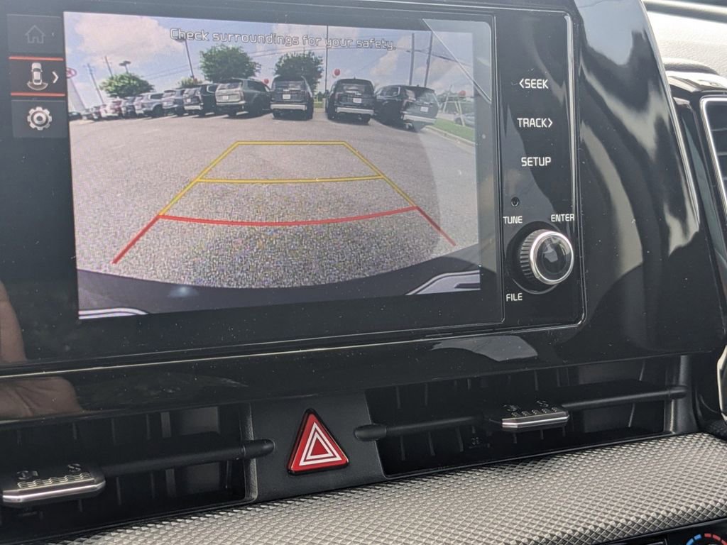 Used 2024 Kia Sportage LX image 20