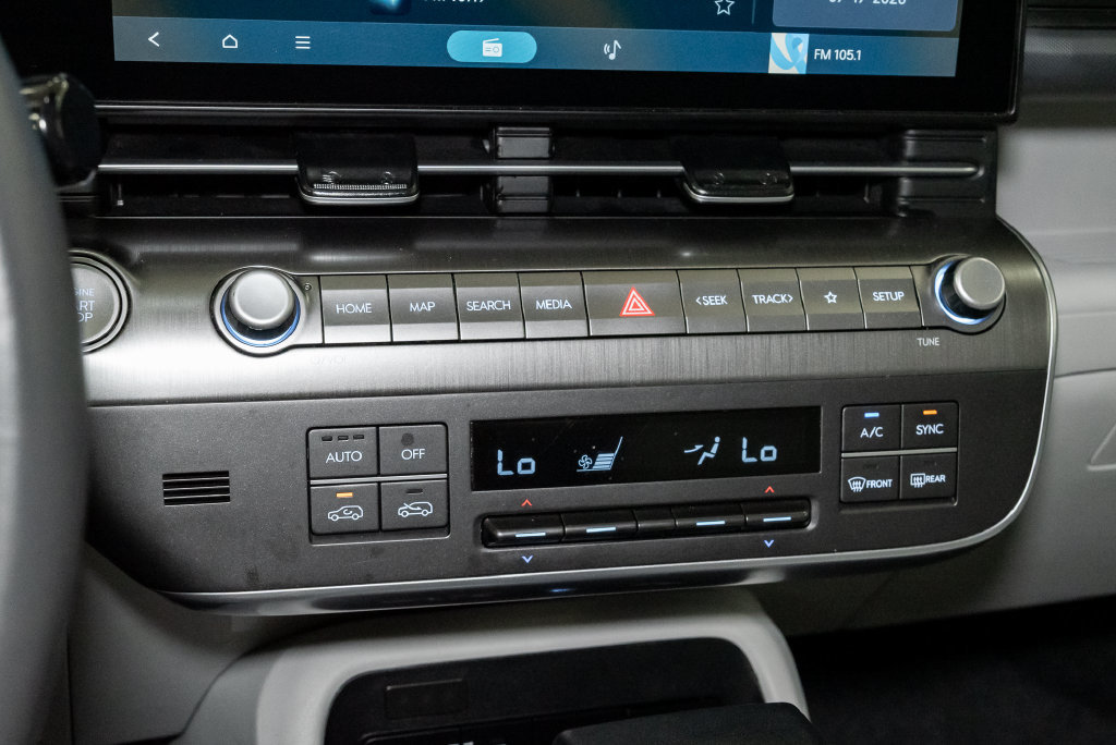 Used 2025 Hyundai Kona SEL FWD image 16