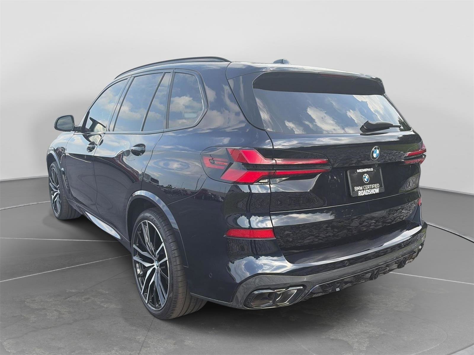 Certified 2025 BMW X5 M60i AWD/4WD image 3