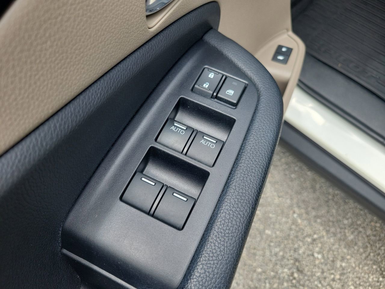 Used 2019 Honda Pilot Elite image 15