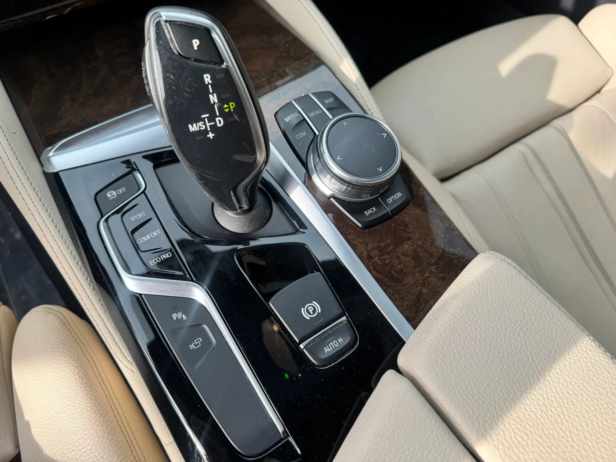 Used 2018 BMW 540i RWD image 39
