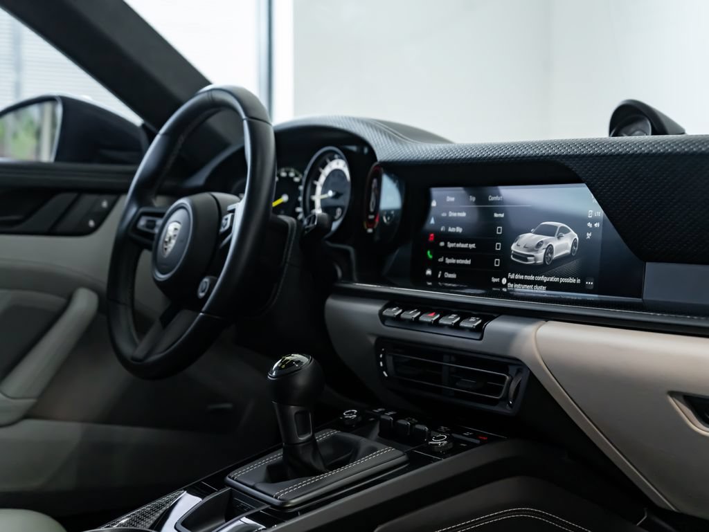 Certified 2024 Porsche 911 GT3 RWD image 30
