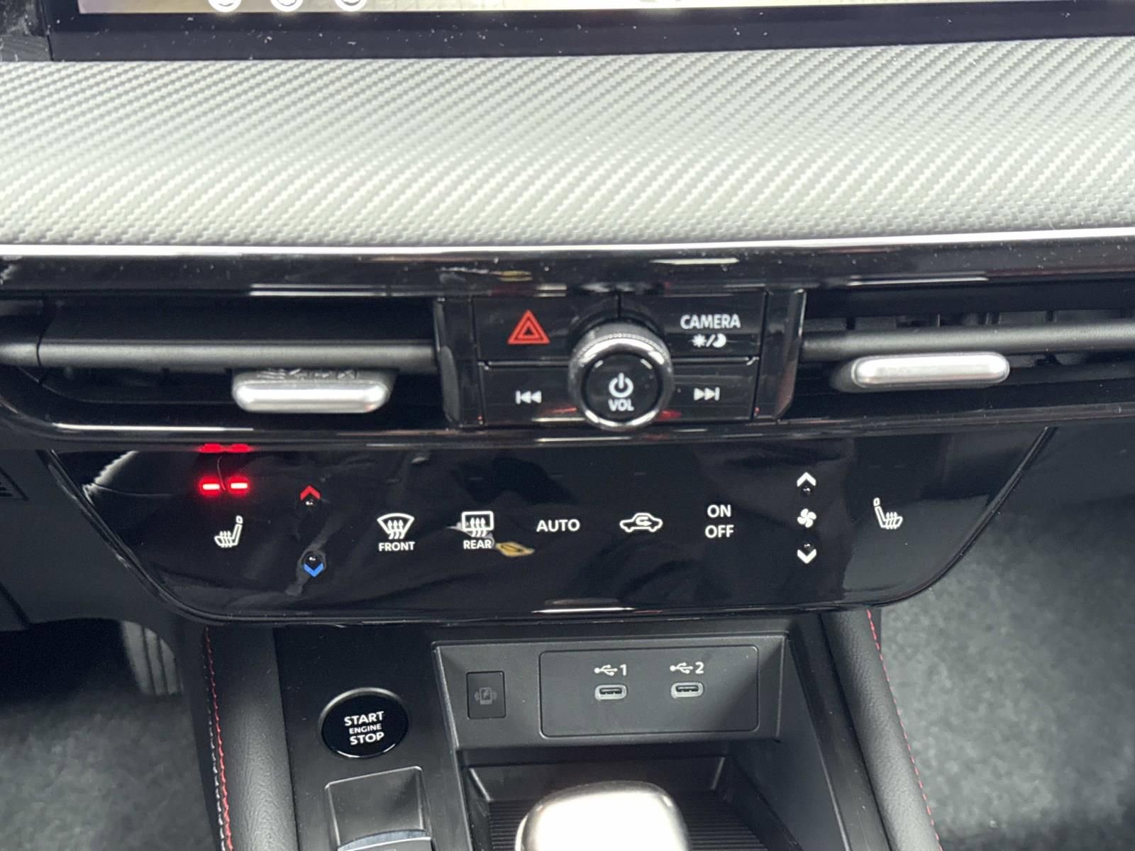 New 2026 Nissan Kicks SR w/ Cold Weather Package AWD/4WD image 11