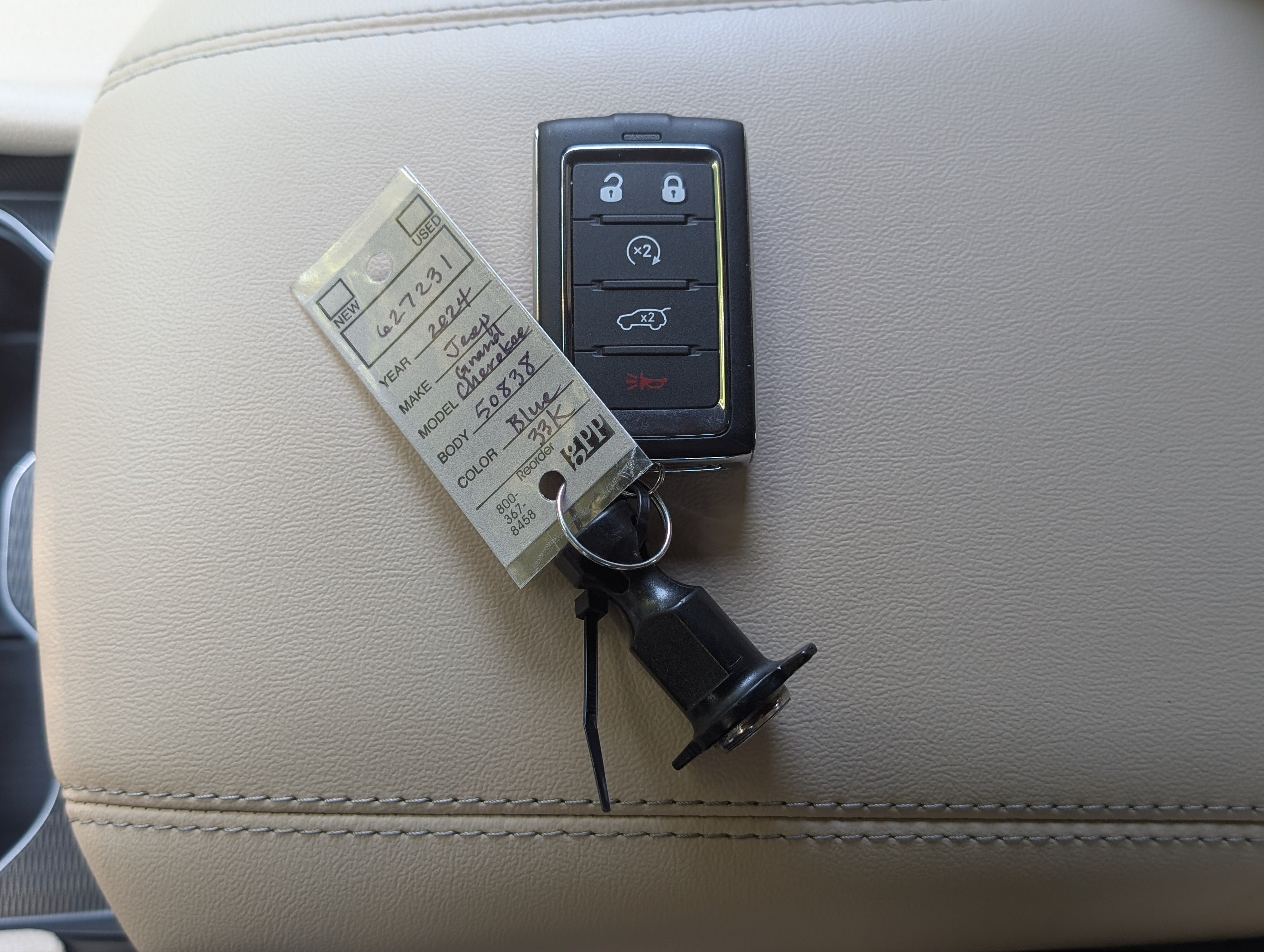 Used 2024 Jeep Grand Cherokee L Limited w/ Black Appearance Package RWD image 37