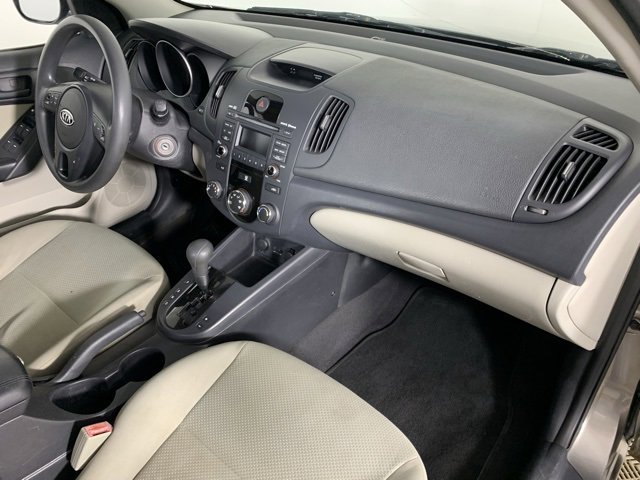 Used 2010 Kia Forte EX image 21