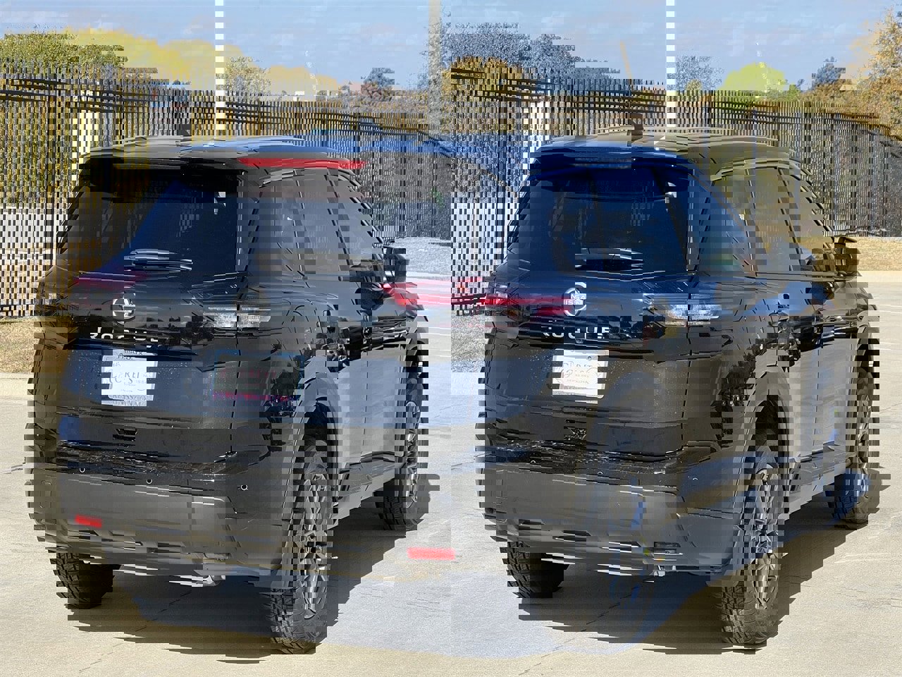 New 2026 Nissan Rogue S image 4