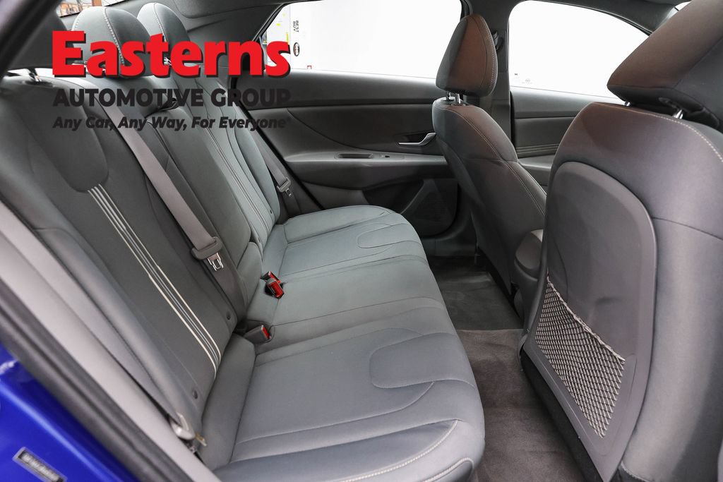 Used 2022 Hyundai Elantra SEL w/ Convenience + Premium Package FWD image 23