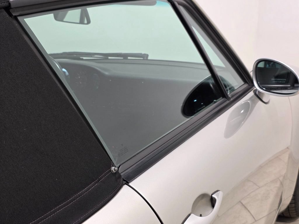 Used 1998 Porsche 911 Cabriolet image 29