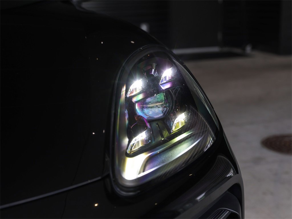 Certified 2023 Porsche Cayenne Platinum Edition image 11