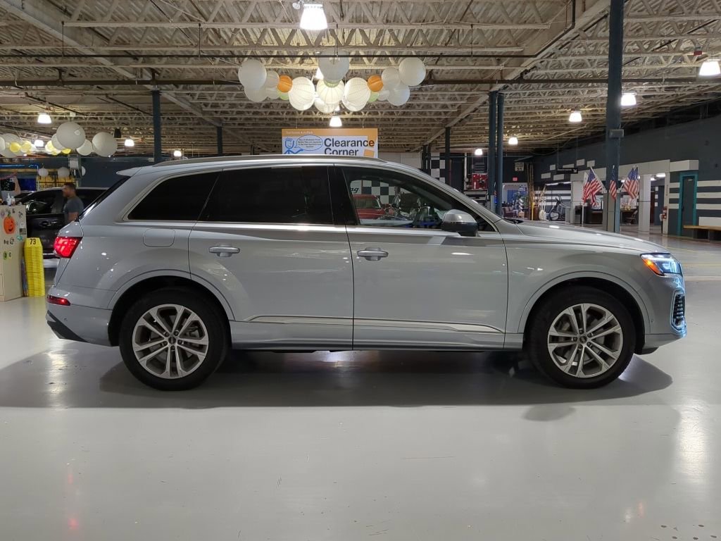 Used 2025 Audi Q7 3.0T Premium Plus AWD/4WD image 6