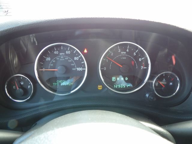 Used 2018 Jeep Wrangler Unlimited Sport w/ Connectivity Group image 14