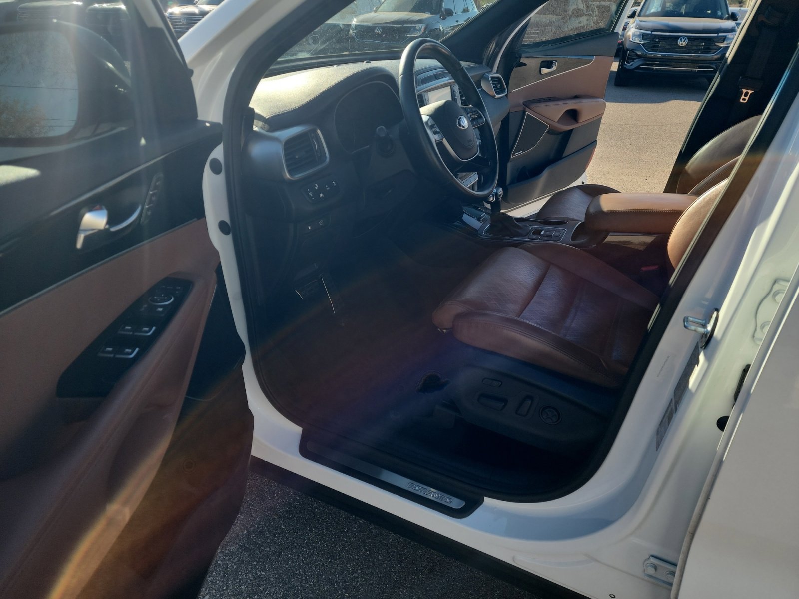 Used 2019 Kia Sorento SX image 14