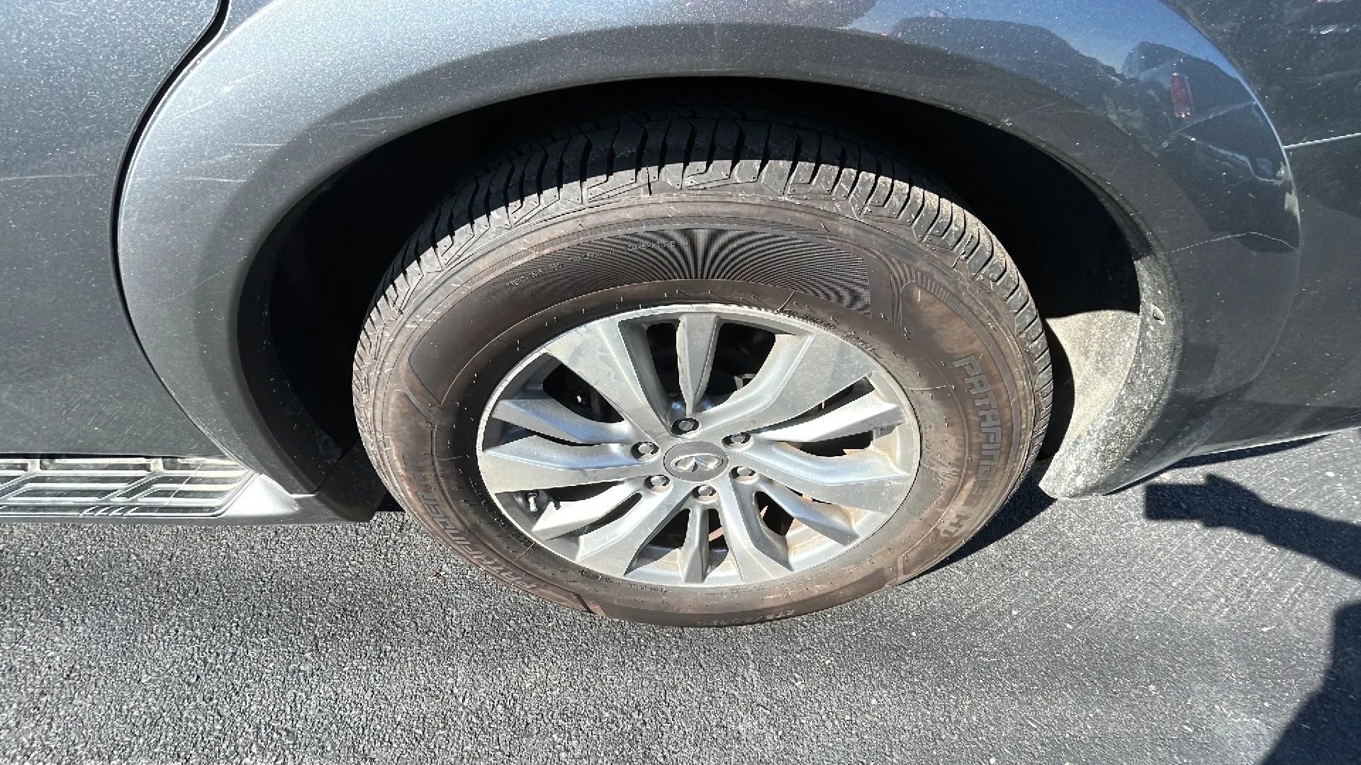 Used 2015 INFINITI QX80 4WD w/ Theater Package image 26